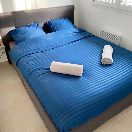 Marina Di Bravone Apartman *